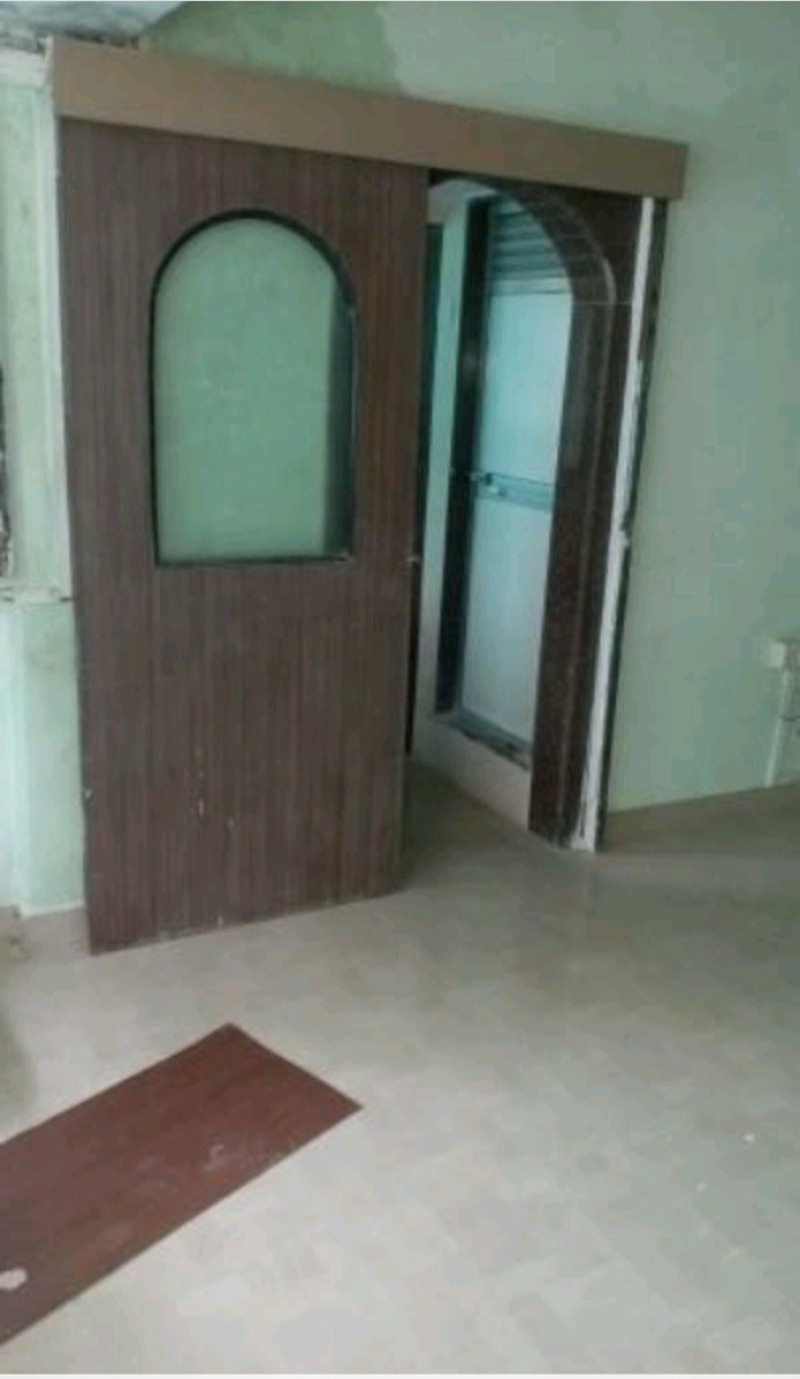 3 BHK Semi Furnished in Vivina Building , Andheri West